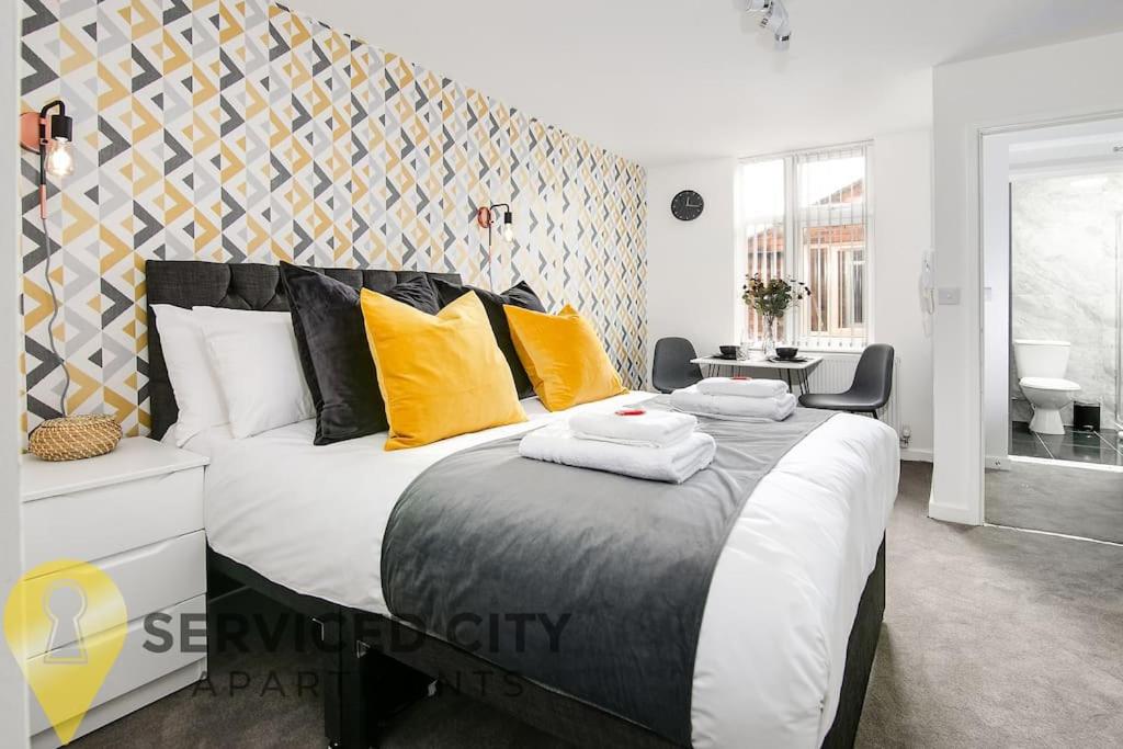 B&B Wolverhampton - SCA - Enjoyable Studio - VS1 - Bed and Breakfast Wolverhampton