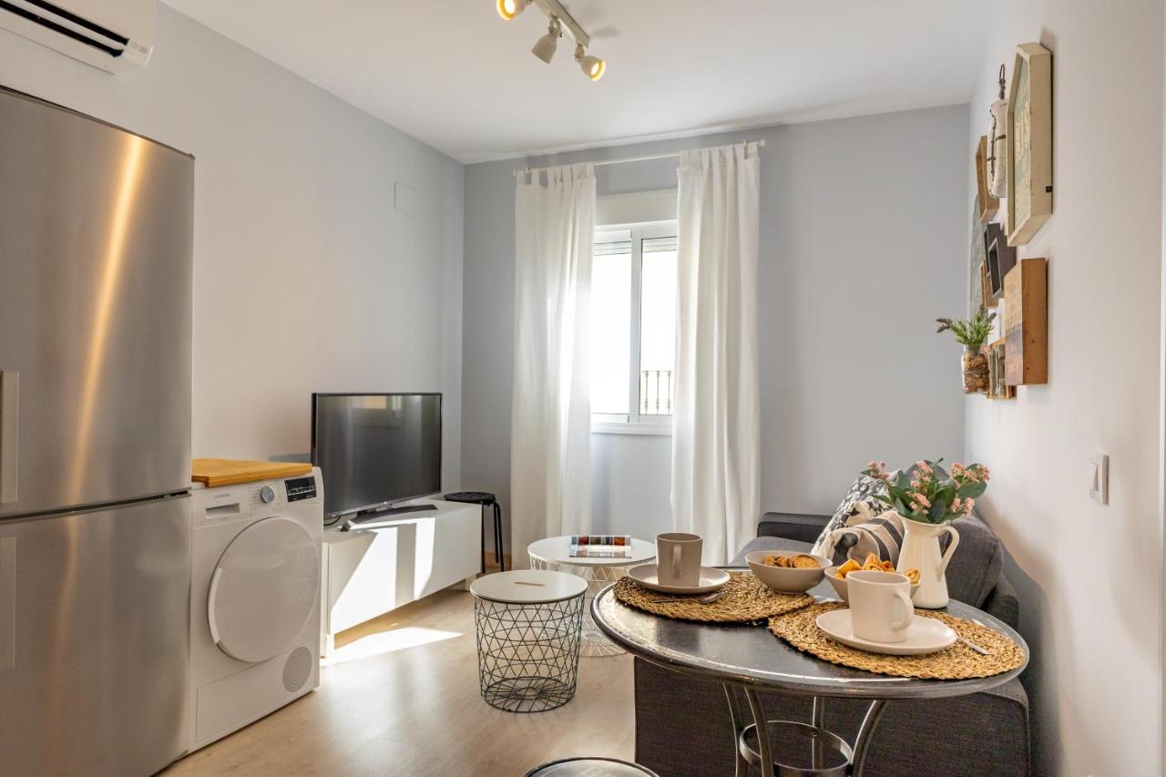 Charming 2 Bedroom Apartment at Iconic Triana neighborhood by OCityzen - B&B Seville