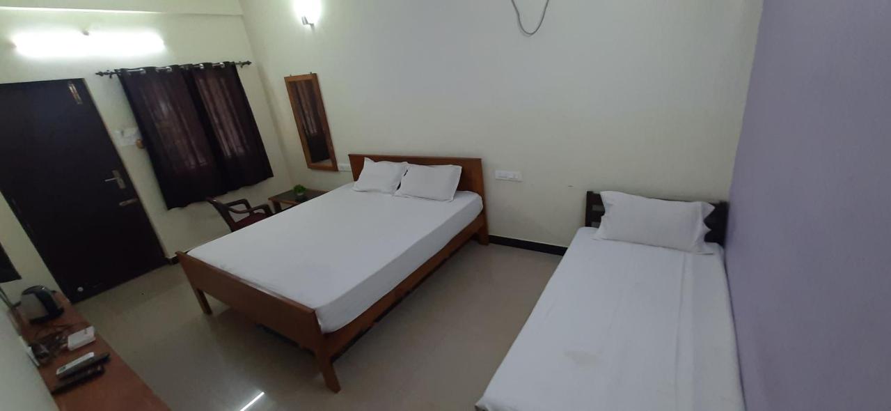 Chambre Double ou Lits Jumeaux avec Lit d'Appoint