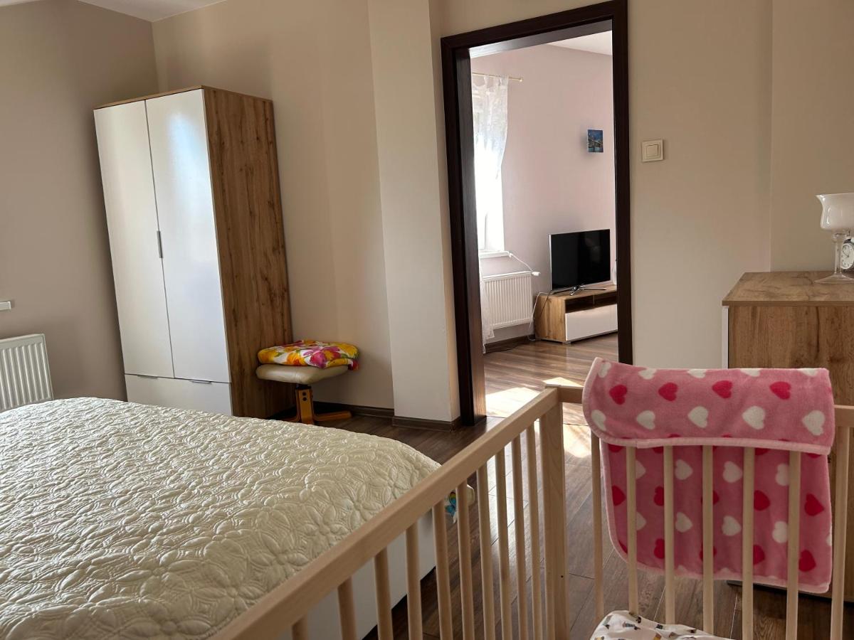 Apartament Bobrzańska - 4 bedrooms sypialnie - B&B