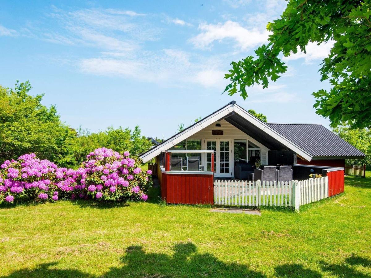 B&B Skjern - 5 person holiday home in Skjern - Bed and Breakfast Skjern