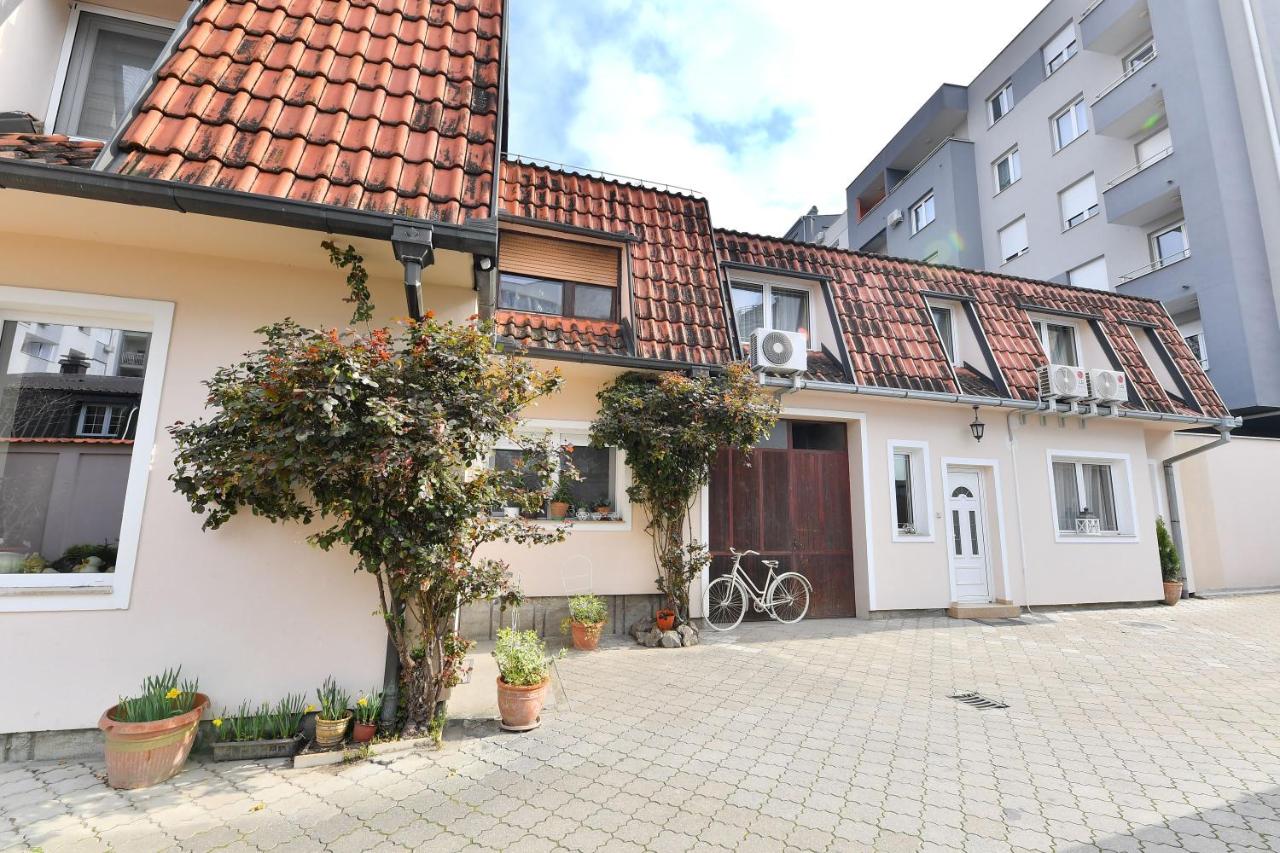 Prenoćište Dvorište - B&B Novi Sad