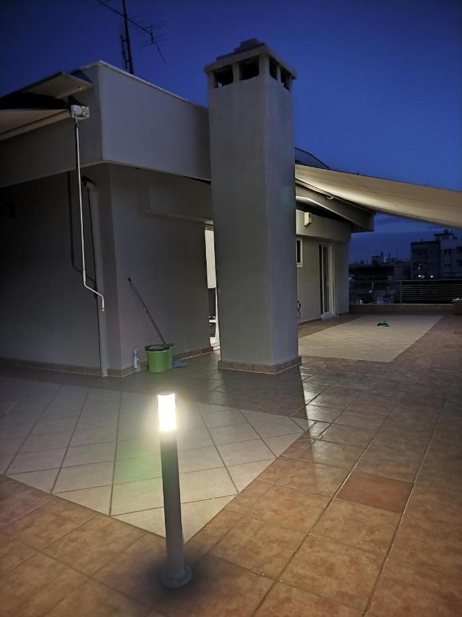Panoramic View - Penthouse Apartment - 300m from metro station - B&B