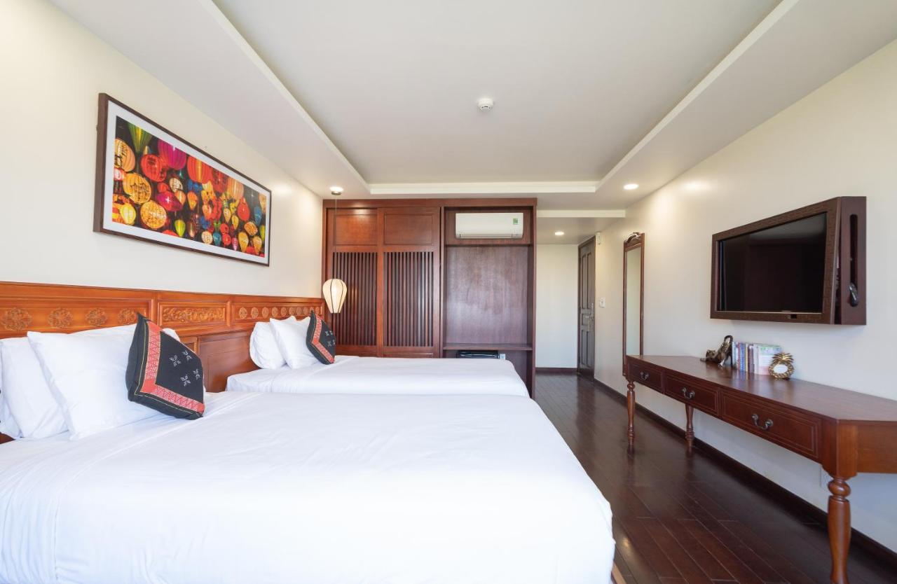 Twin Room with City View
