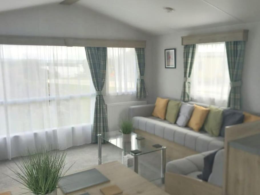 B&B Millom - Sea breeze, modern, cosy holiday home(Wi-Fi) - Bed and Breakfast Millom