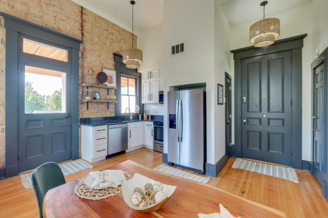 Chic and Historic Apartment about 6 Mi to Louisville! - B&B New Albany