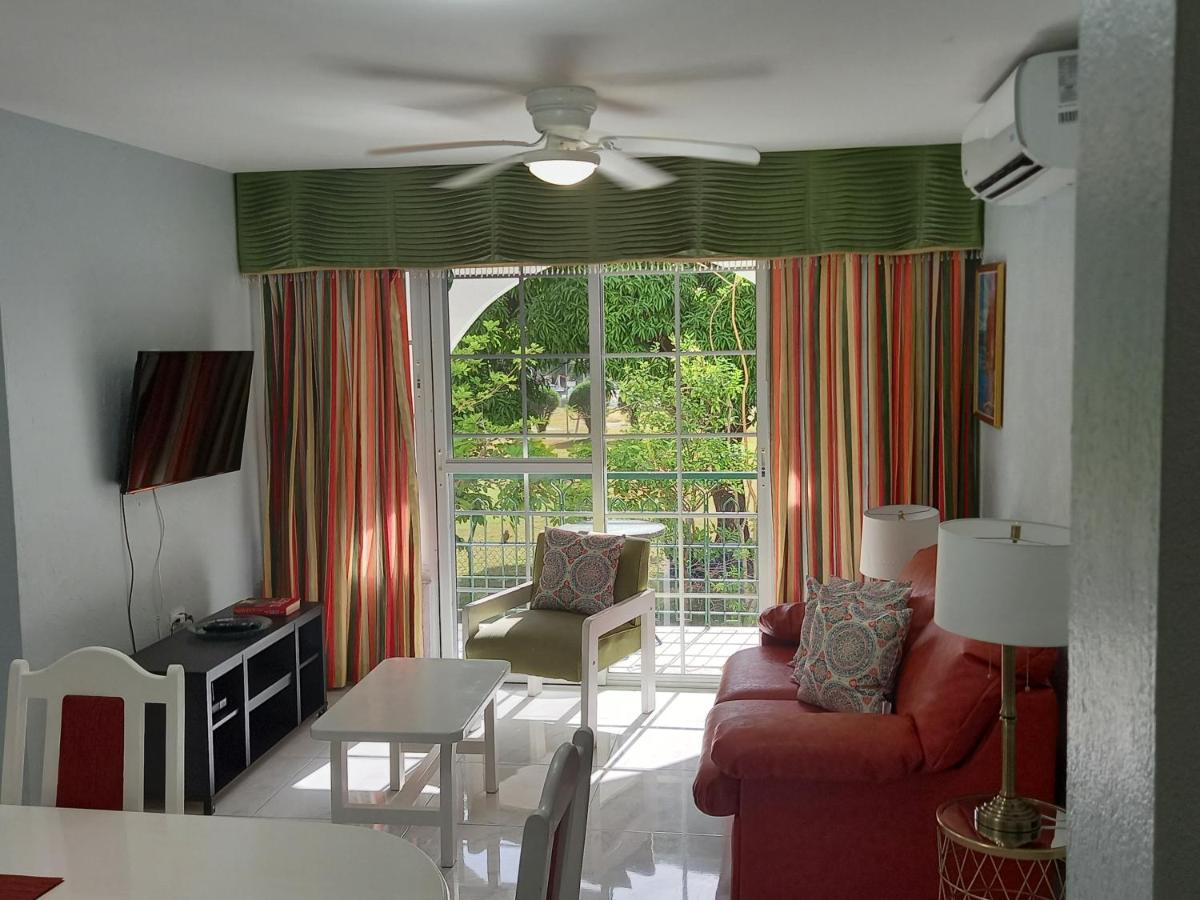 B&B Ocho Rios - Marchabell by the Sea E22 - Bed and Breakfast Ocho Rios