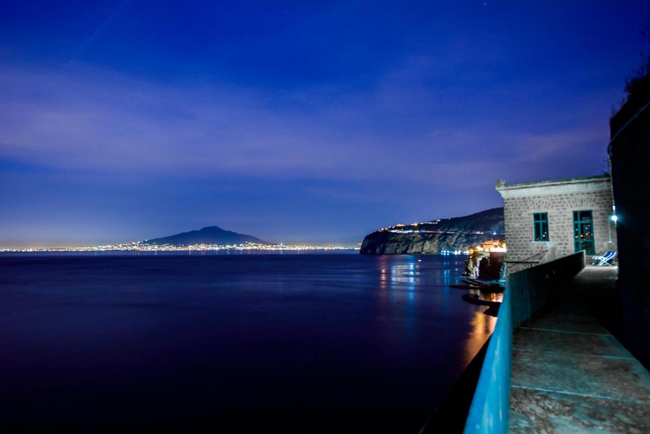 Villa Tozzoli 'Top' Floor - B&B Sorrento