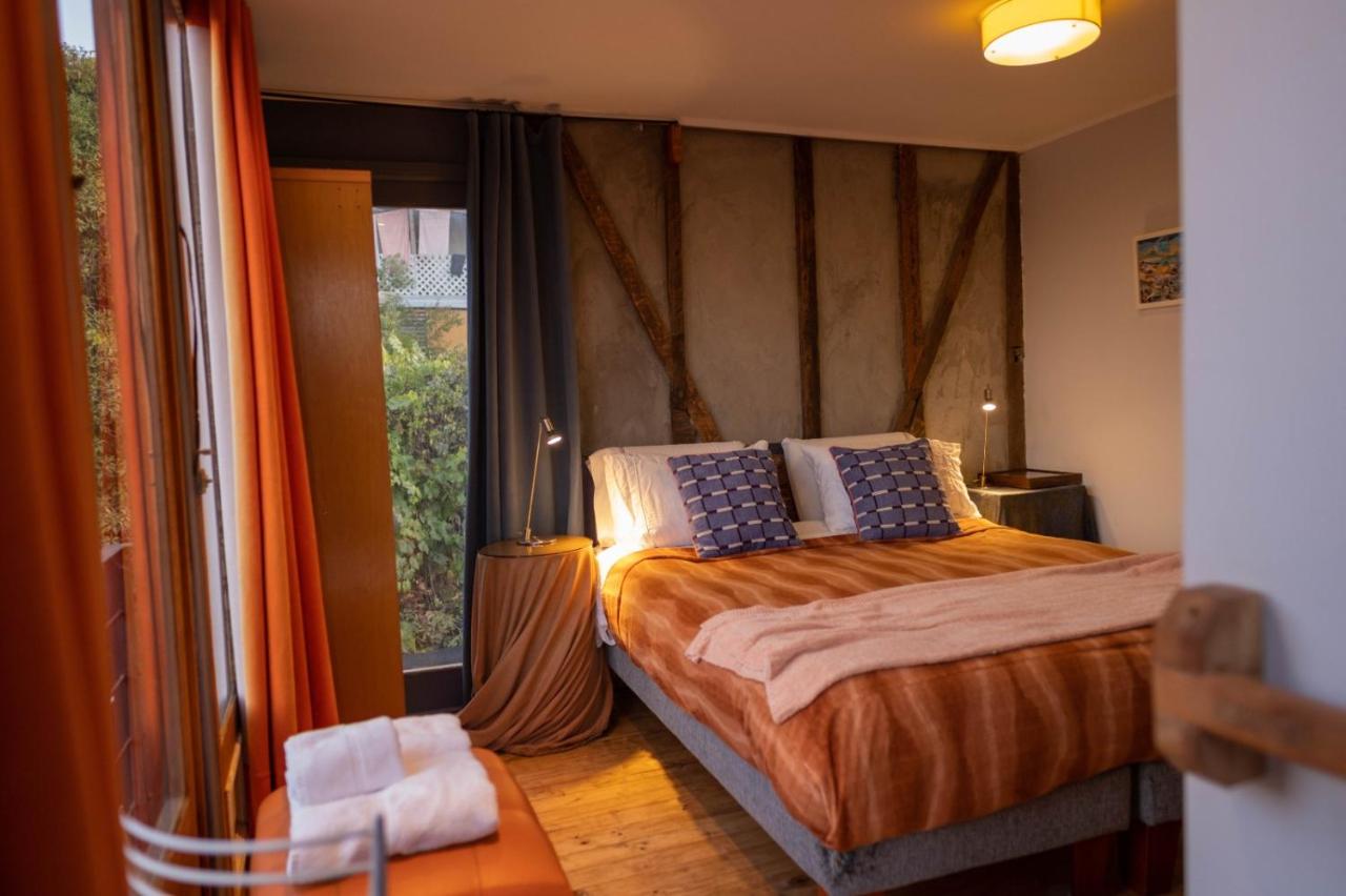 Double or Twin Room with Private Bathroom