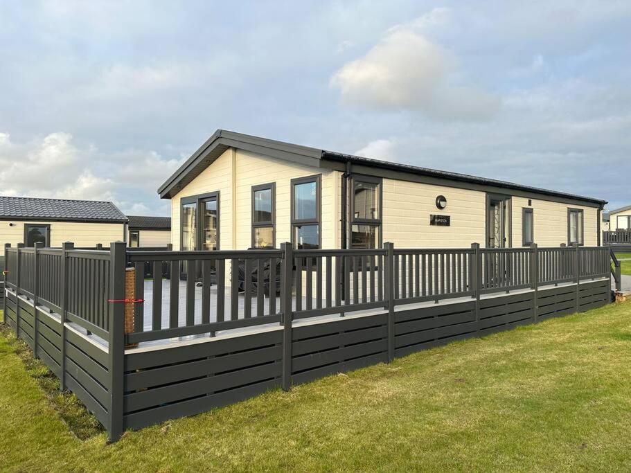 Modern Lodge with Amazing Views - B&B Newquay