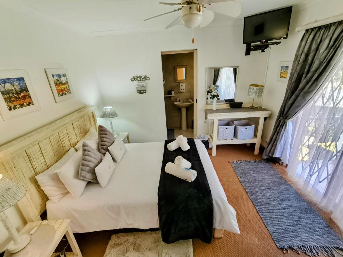 Deluxe Double Room (No. 4)