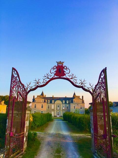 La Chambre Verte - Château de la Chauvelière - B&B