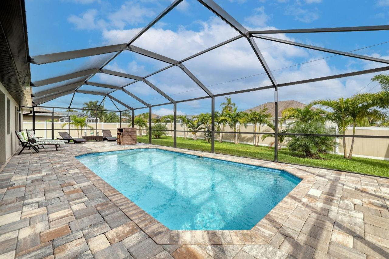 Magnolia House - Cape Coral 2020 Pool Home - B&B Cape Coral