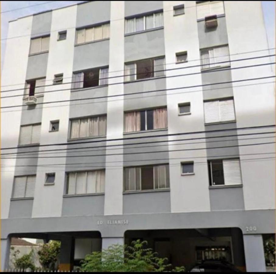 Apartamento Guarujá Enseada - Bed and Breakfast Guarujá