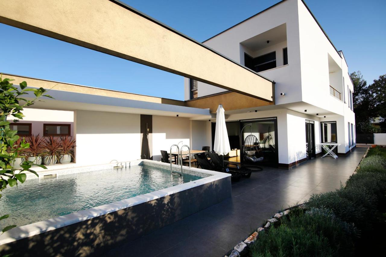 Neptunia - 4 bedroom villa - Chambres d’hôtes