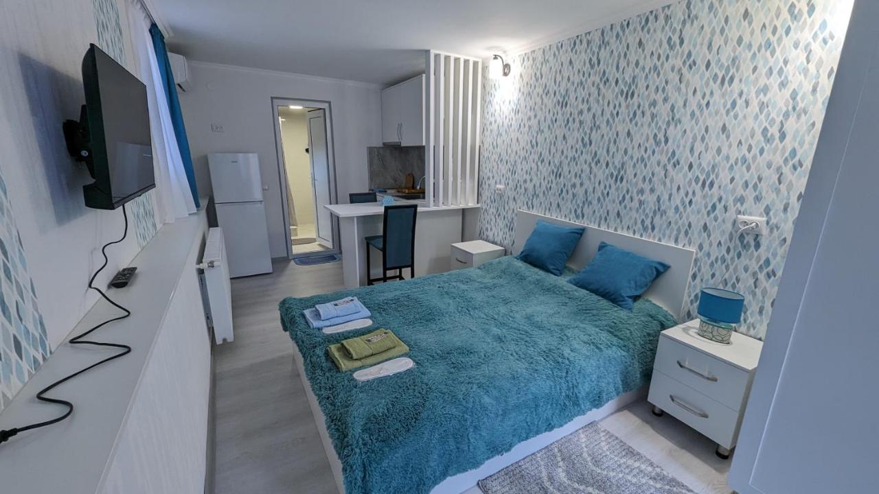 White Orchid - B&B
