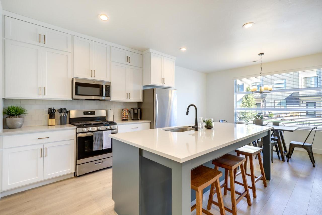 Inviting American Fork Home with Community Pool! - B&B