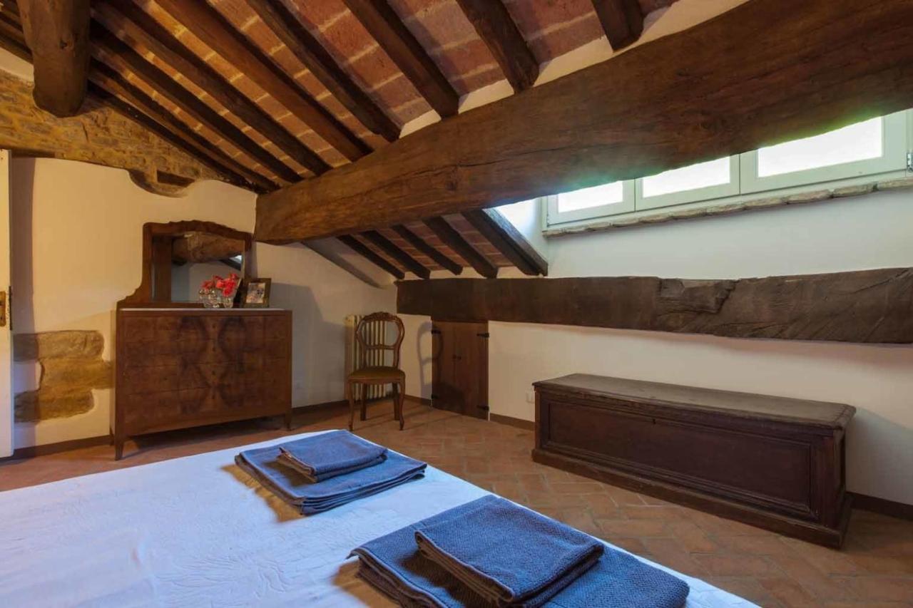 Deluxe Room (2 Adults + 1 Child)