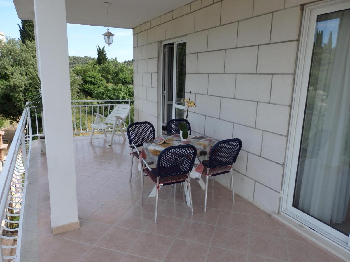 Apartment mit Terrasse
