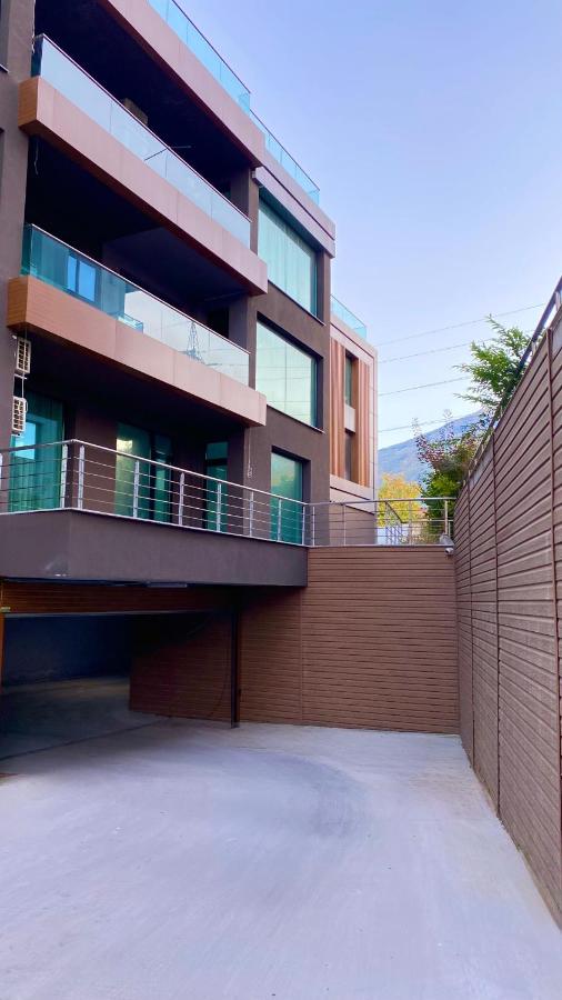 Emirates Lux Apartment and Parking - Chambres d’hôtes