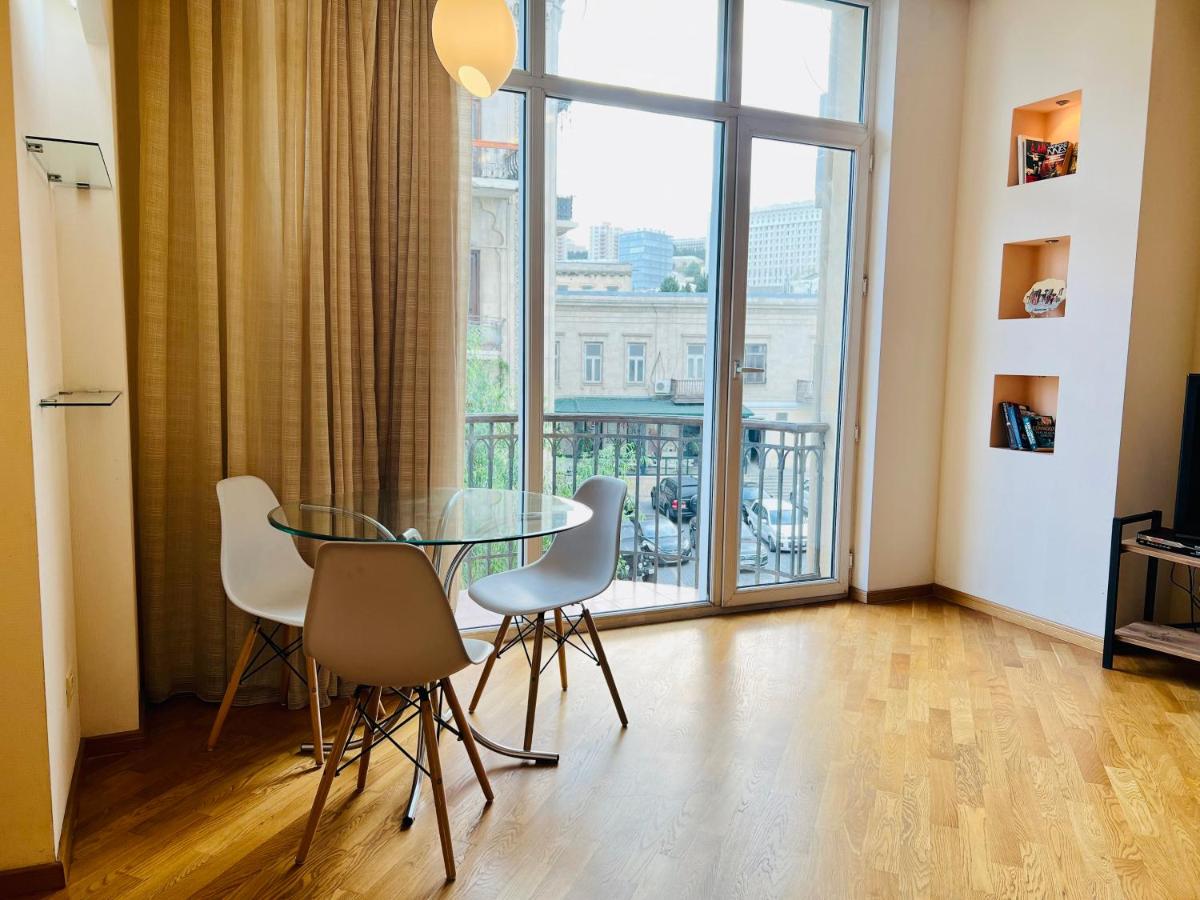 Four Seasons Apartment - B&B Baku