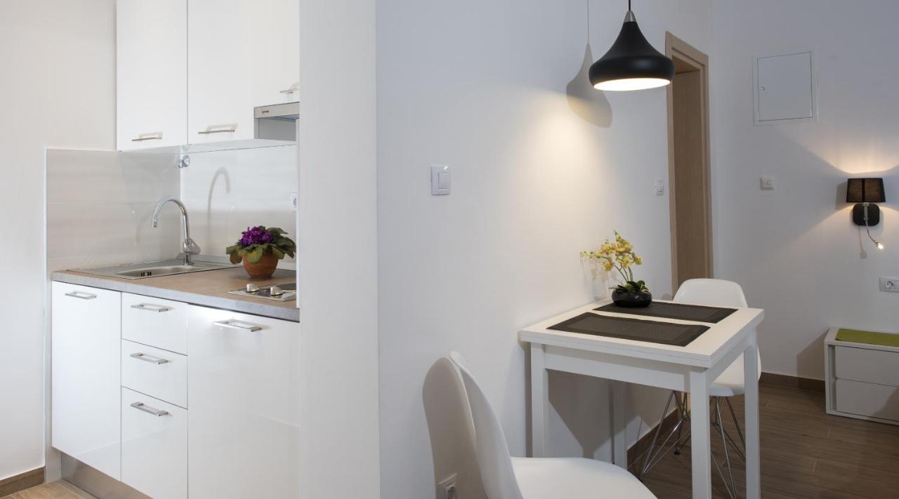 Studio met terras en Zijdelings Zeezicht
