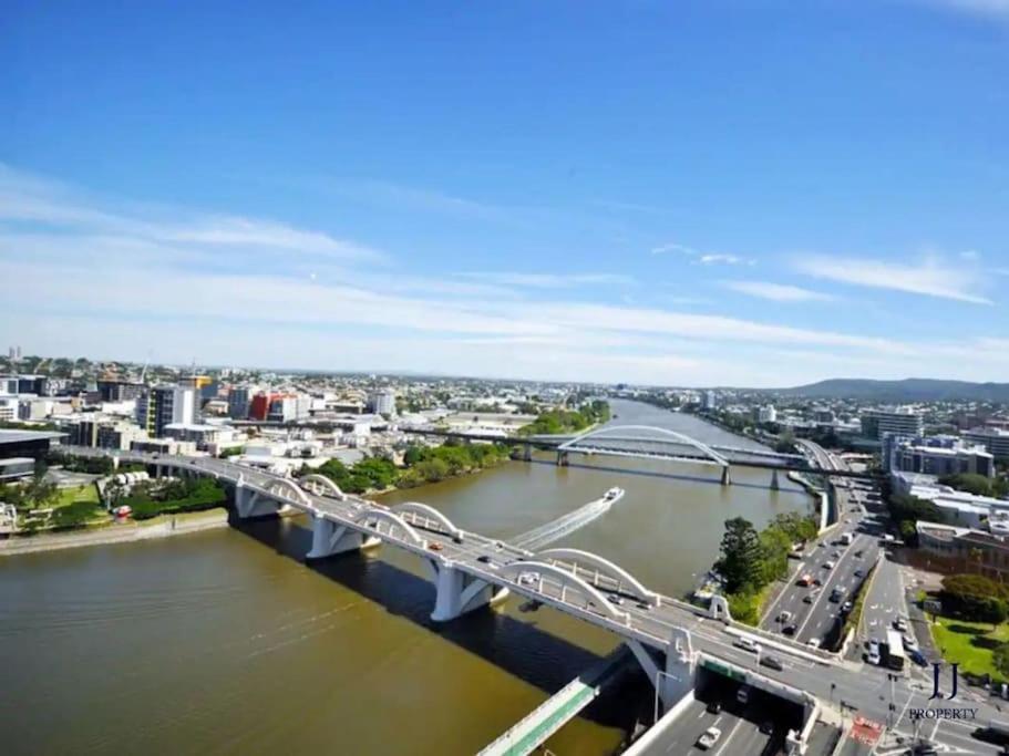 CBD 1 Bed Apt with Riverview - Bed and Breakfast