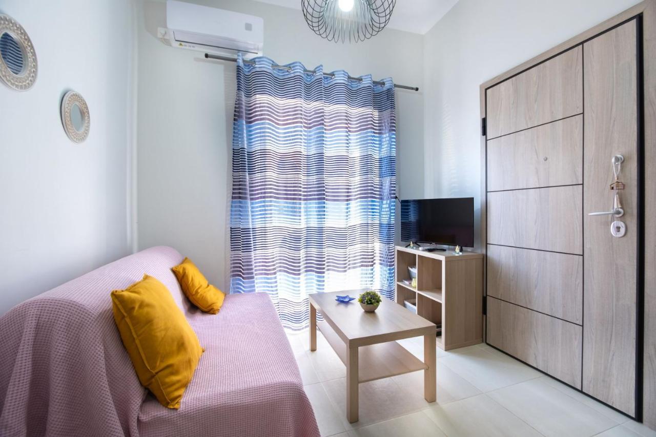 B&B Piraeus - Joyfull Apartment In Piraeus - Bed and Breakfast Piraeus