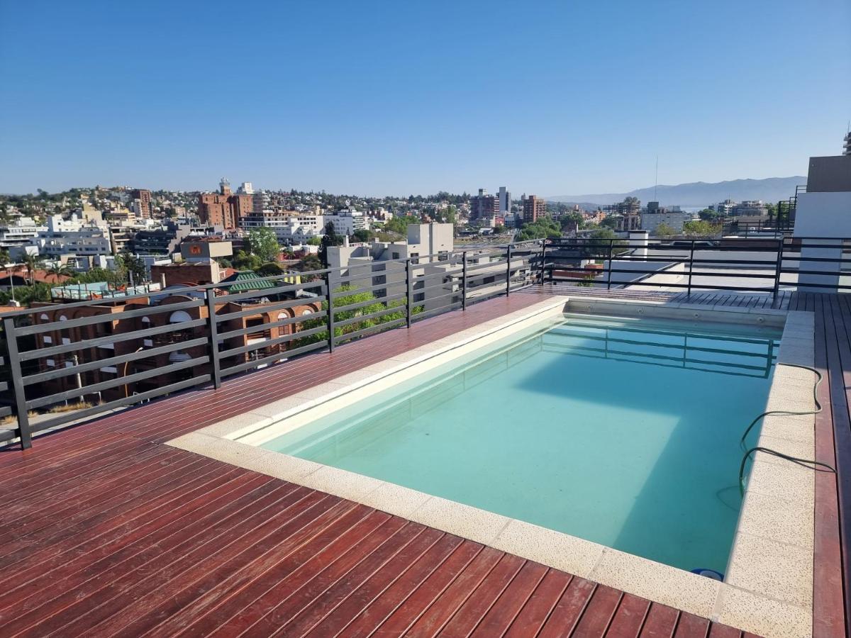 Gran Duplex Paseo Quattro 22 (centrico) - Cochera + Pileta - Chambres d’hôtes