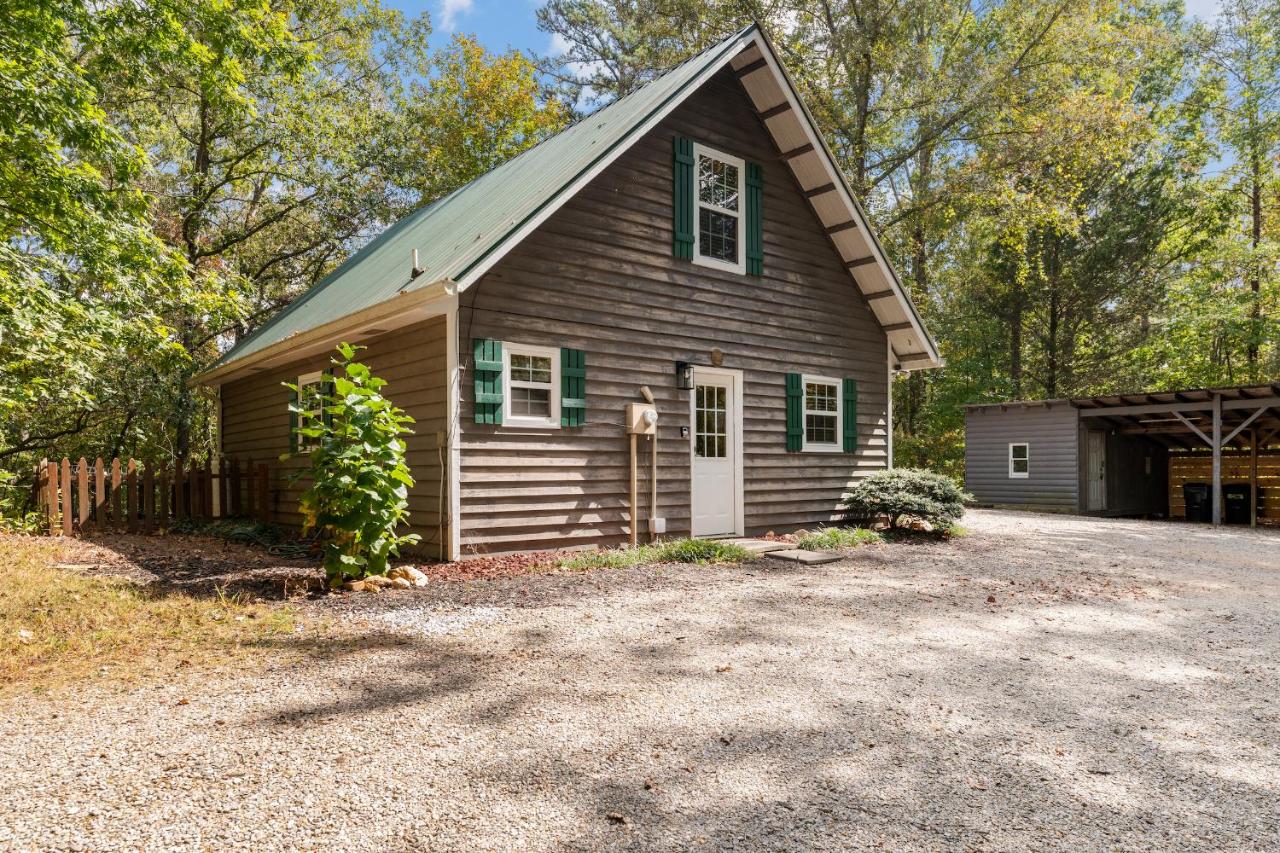 By & By - 2 Bed, 1 Bath with Hot Tub - B&B