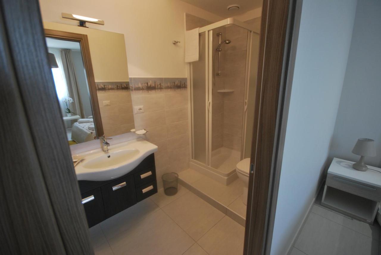 Chambre Triple avec Salle de Bains Privative