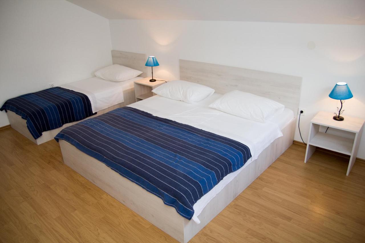 One-Bedroom Apartment (4 Adults)