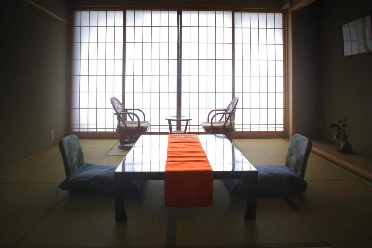 Japanese-Style Room