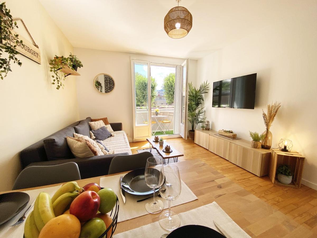 Le Bourget, Grand appartement proche du centre - Ferienwohnung