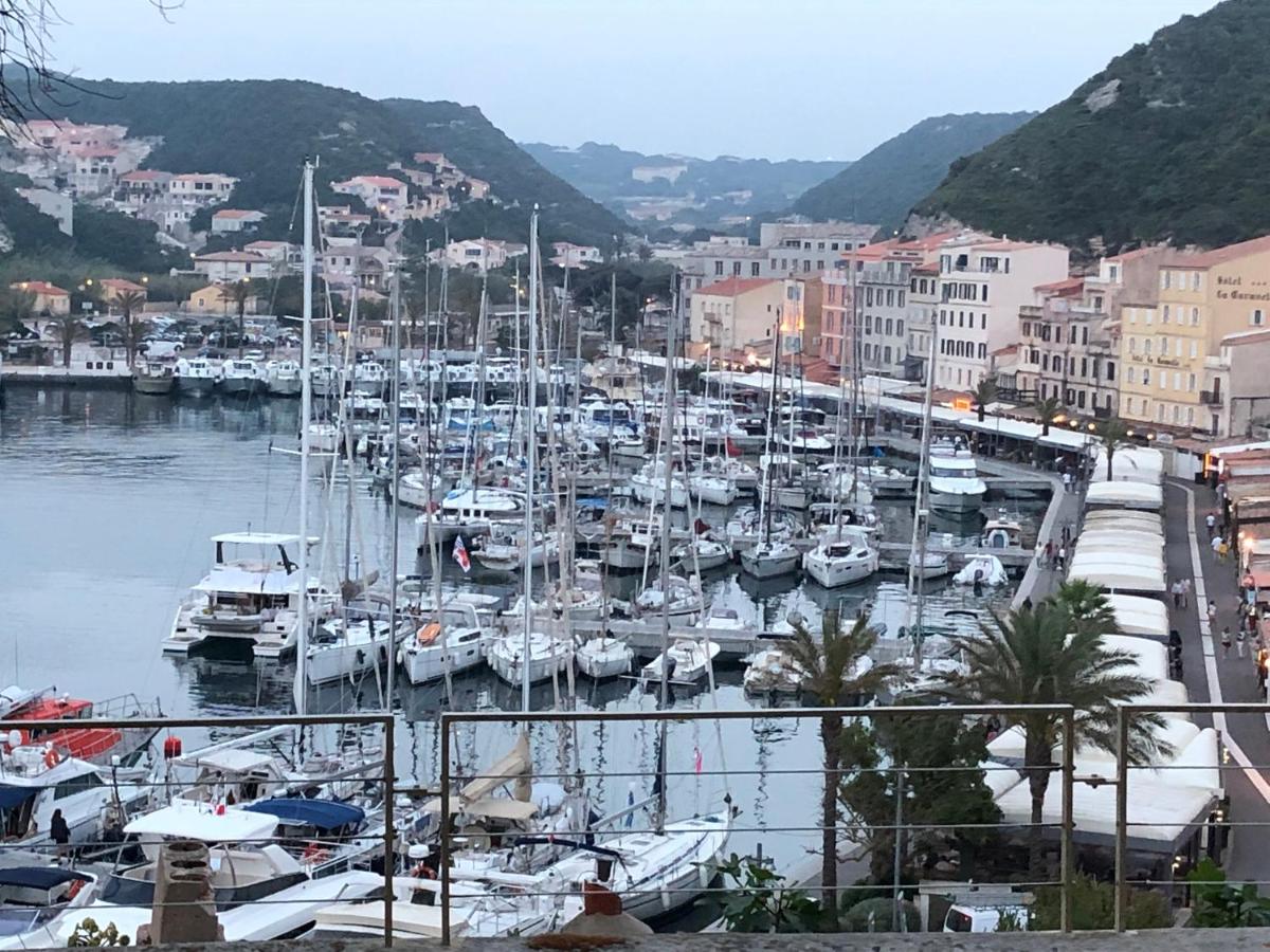 Apt de charme sur la Marina de Bonifacio - Chambres d’hôtes
