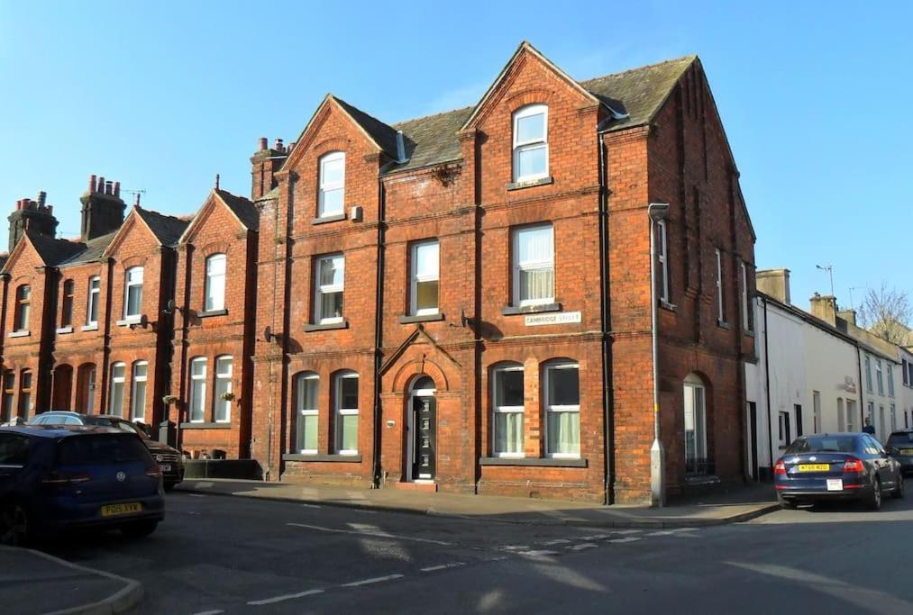 B&B Millom - Superb Victorian Townhouse - Bed and Breakfast Millom