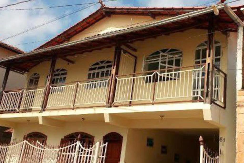 Casa tranquila e boa localização - B&B
