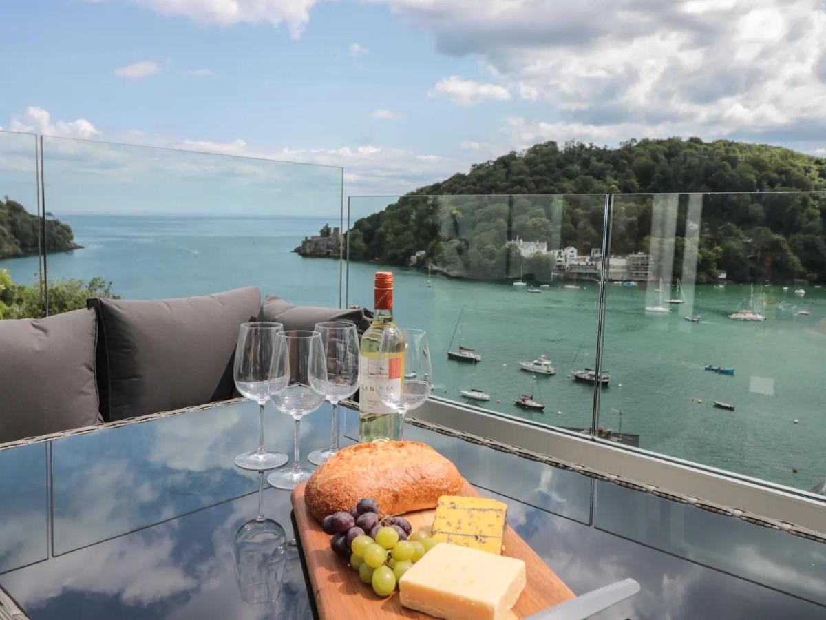 B&B Kingswear - Pine Lodge - Private Parking - Bed and Breakfast Kingswear