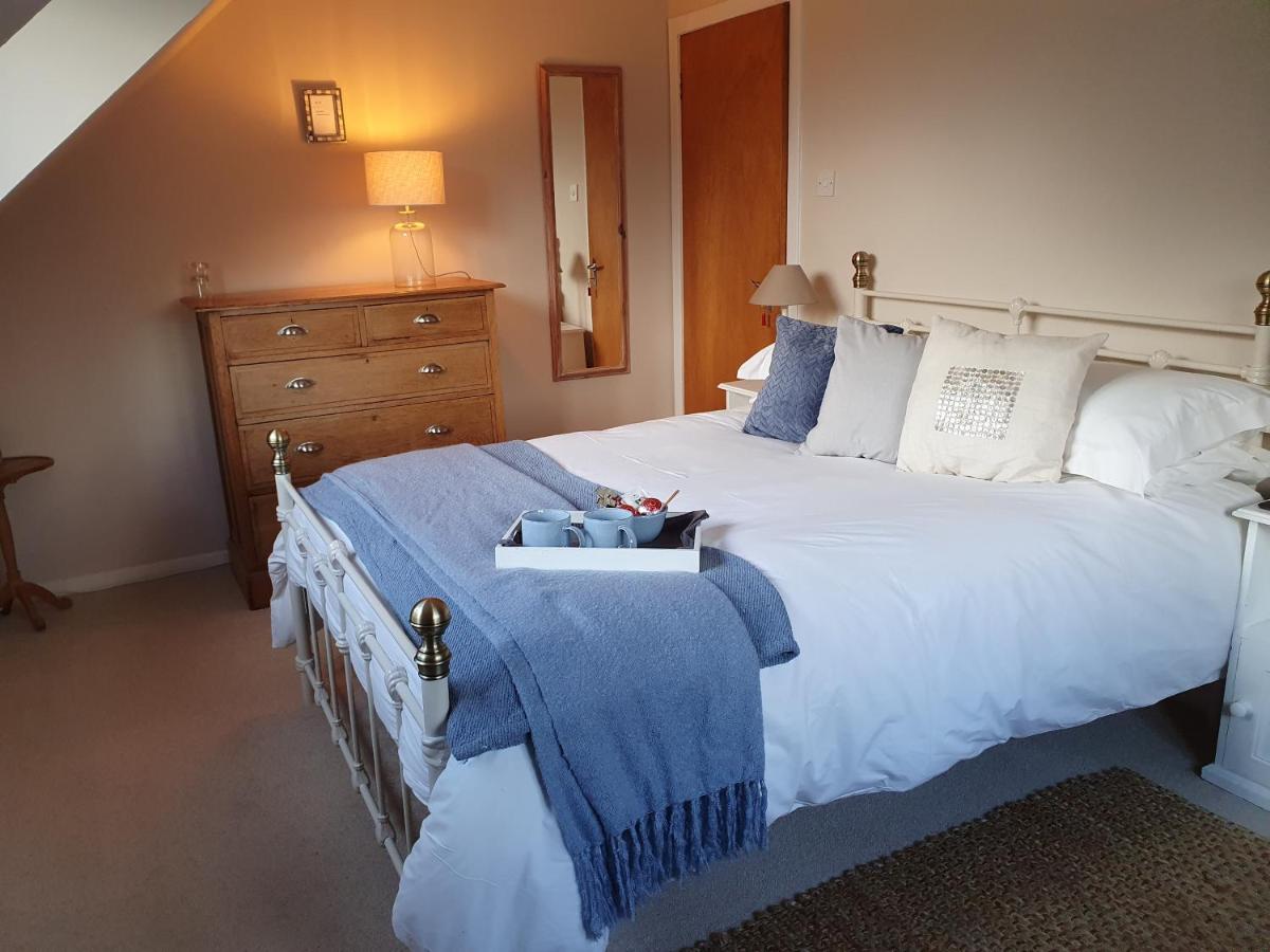 Double Room with Private External Bathroom