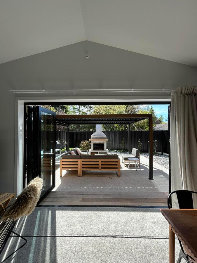 Wanaka Escape - Modern 2 bedroom house - B&B