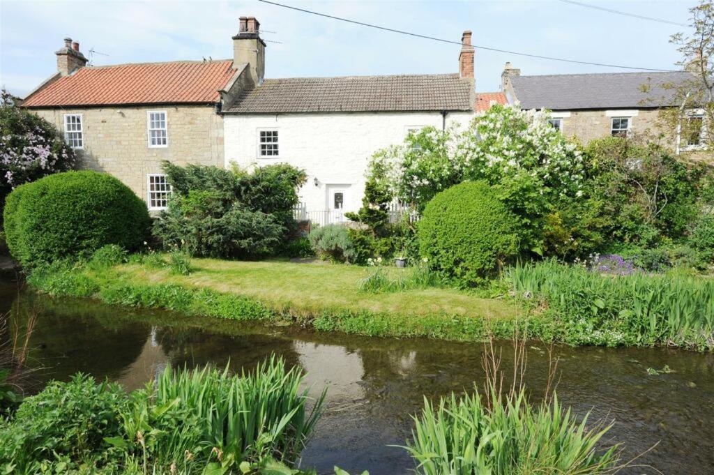 Clearwater 17th Century Cottage - Bed and Breakfast