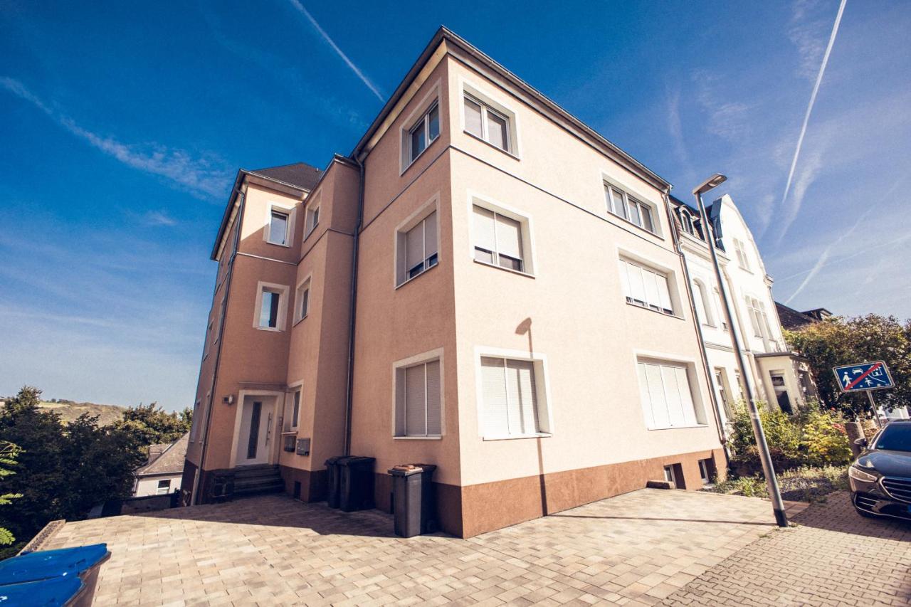 Design Apartment zentral für 6 in Andernach: Ausblick, WiFi, Küche - B&B