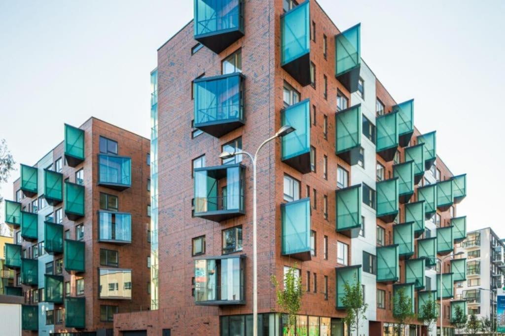 Bright & Peaceful 1BD apartment with free underground parking - Ferienwohnung