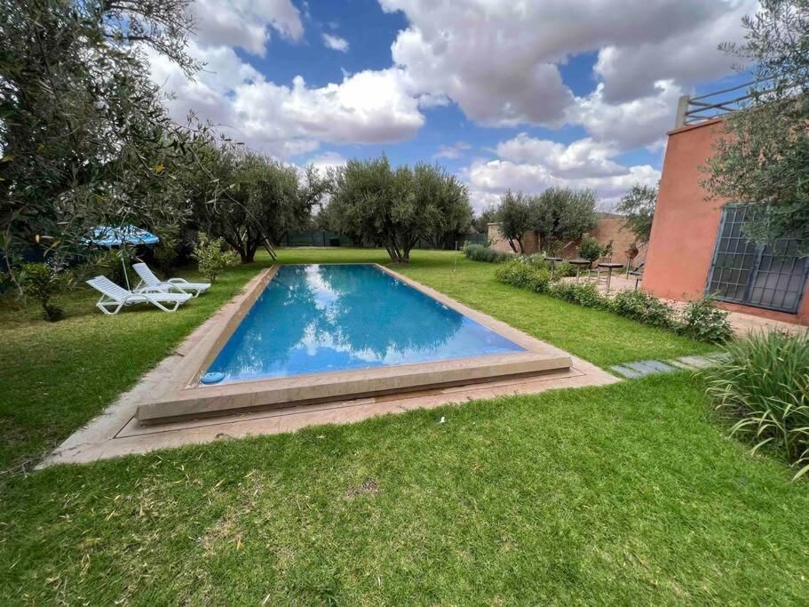 B&B Marrakech - Maison sur terrain privé de 1200m2 avec piscine4x12 - Bed and Breakfast Marrakech