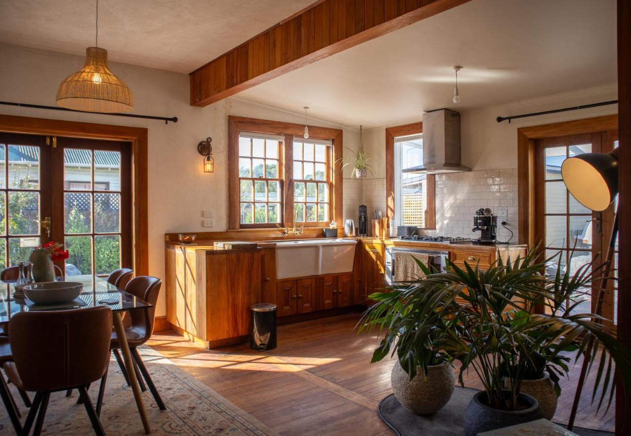 KOWHAI COTTAGE - B&B