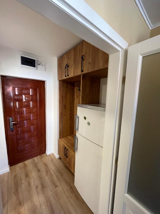 Quiet flat with balcony, free parking included - B&B