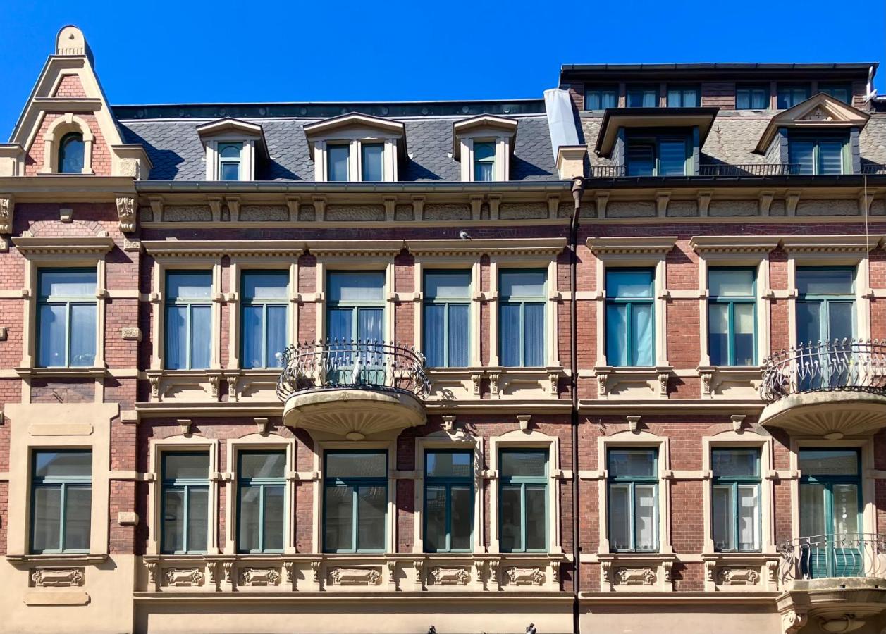MAKERS and ROOMS APARTMENT 01 Pauline 110qm Parkplatz 1-4 Personen - Bed and Breakfast