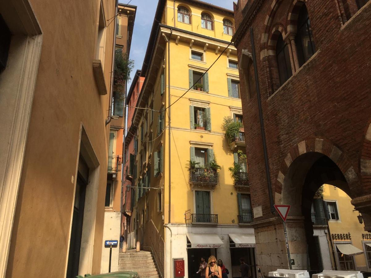 Piazza Erbe Lodge - B&B Verona