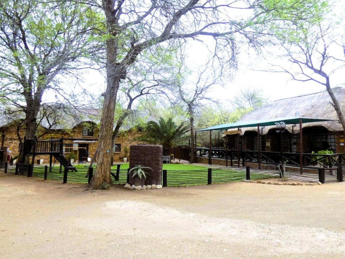 B&B Marloth Park - Weltevrede Lodge - Self Catering Houses - Bed and Breakfast Marloth Park