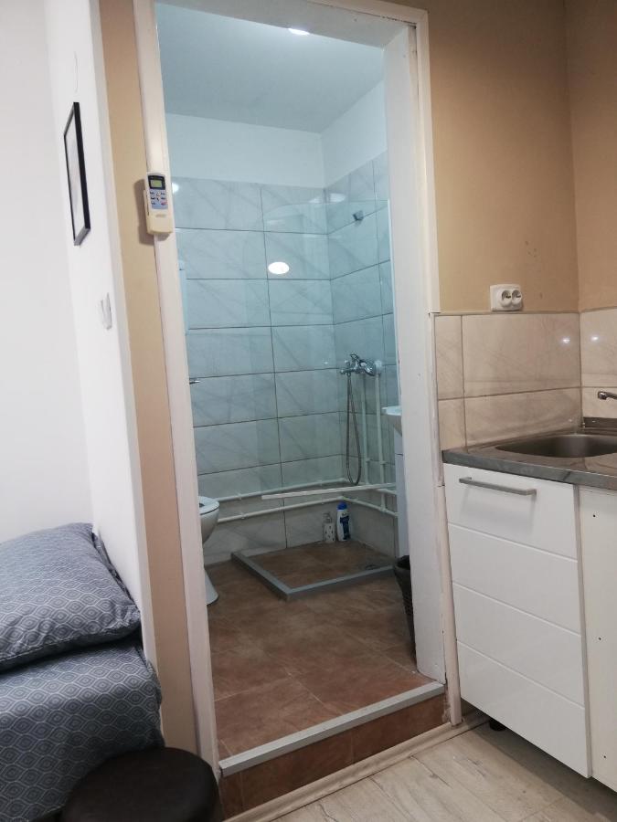 Economy Triple Room